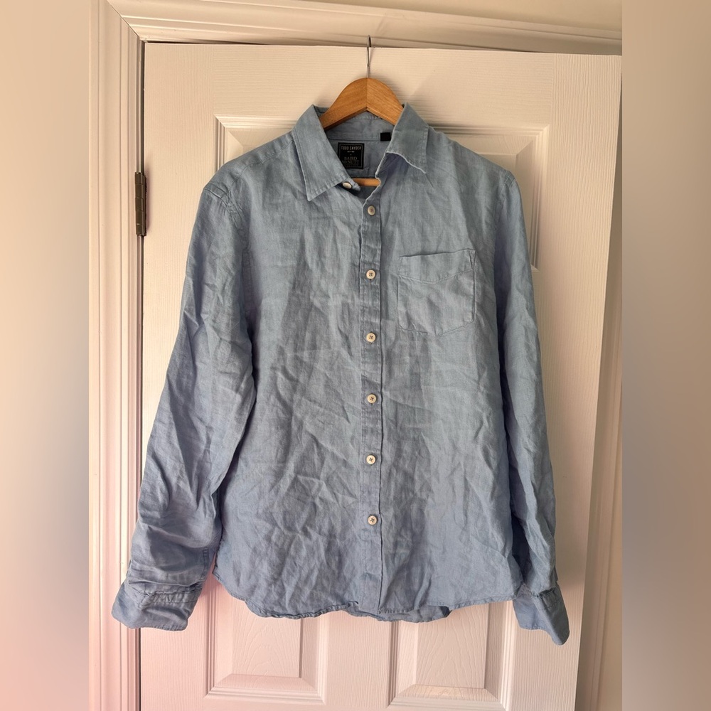 Todd Snyder linen light blue button down shirt size large